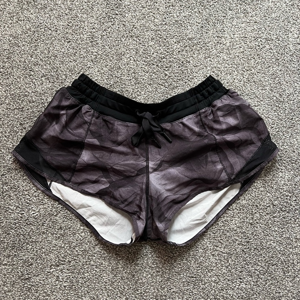 Lululemon hotty hot shorts size 4